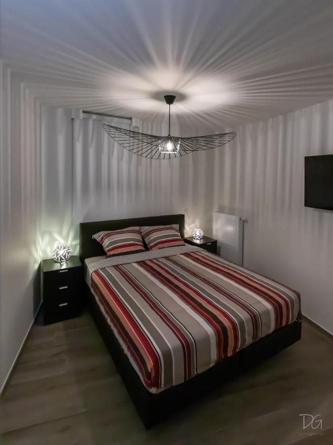 Design Appartement Empire Oostende المظهر الخارجي الصورة